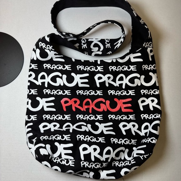 Robin Ruth Souvenir World Hobo Handbag - Picture 2 of 7